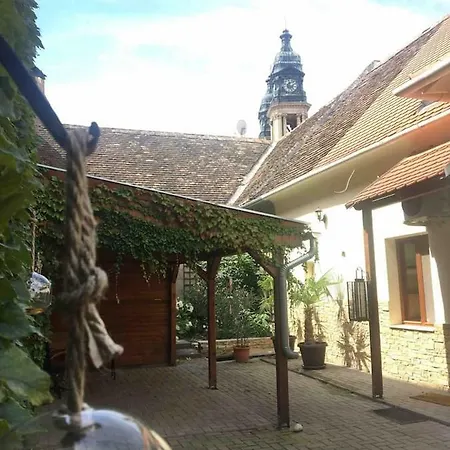 Arkadia Apartmán Pápa